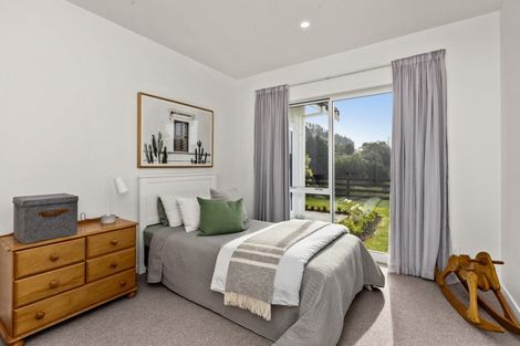 Photo of property in 5 Te Roera Drive, Taradale, Napier, 4112