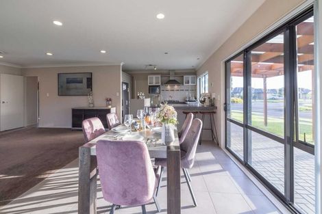 Photo of property in 53 Turnberry Drive, Wattle Downs, Auckland, 2103