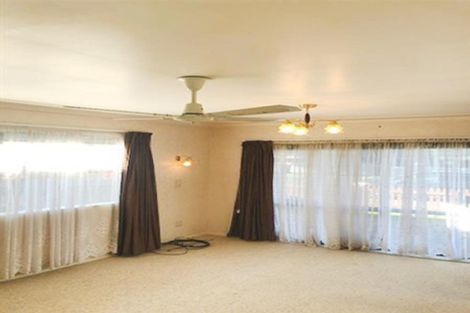 Photo of property in 2/1 Landscape Road, Papatoetoe, Auckland, 2025