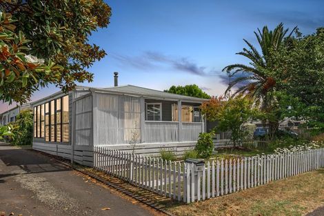 Photo of property in 45a Callender Terrace, Paraparaumu Beach, Paraparaumu, 5032
