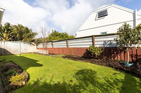 Photo of property in 2/12 Newton Street, Fitzroy, New Plymouth, 4312