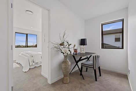 Photo of property in 31a Weatherly Road, Torbay, Auckland, 0630