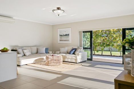 Photo of property in 8 Chateau Crescent, Rangatira Park, Taupo, 3330