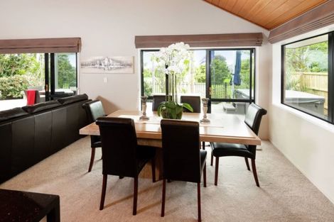 Photo of property in 1/28 Wiltshire Place, Somerville, Auckland, 2014