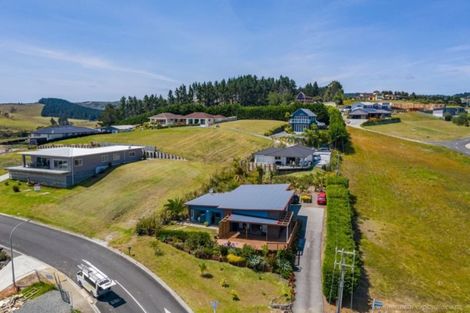 Photo of property in 2 Christine Drive, Coopers Beach, 0420