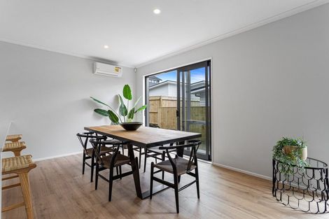 Photo of property in 11 Taikura Avenue, Red Beach, 0932