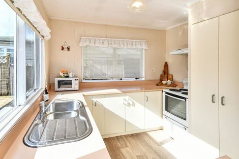 Photo of property in 2/30 Sturdee Road, Manurewa, Auckland, 2102