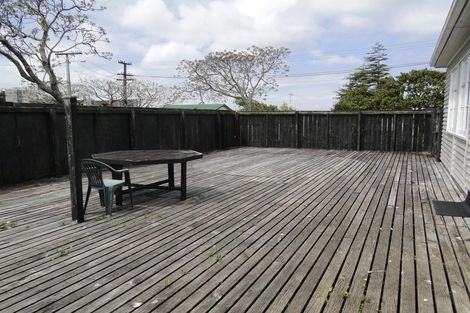 Photo of property in 9 Waiohua Road, Greenlane, Auckland, 1061