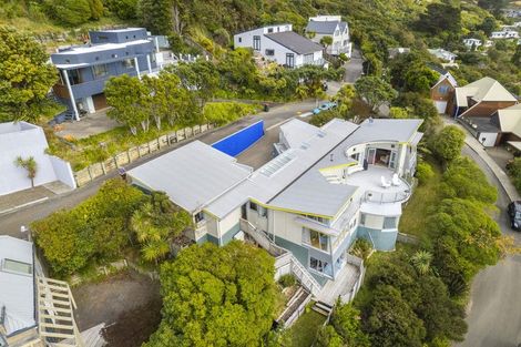 Photo of property in 5 Cavalry Close, Crofton Downs, Wellington, 6035