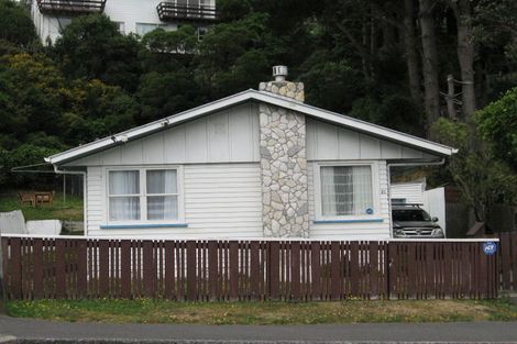 Photo of property in 21 Montreal Grove, Kingston, Wellington, 6021