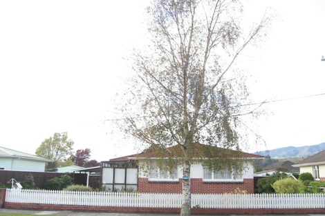 Photo of property in 16 Charles Street, Clouston Park, Upper Hutt, 5018