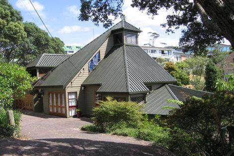 Photo of property in 20 Braemar Road, Castor Bay, Auckland, 0620