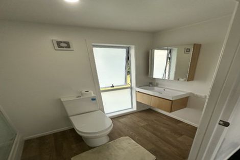 Photo of property in 22 Paton Avenue, Te Atatu South, Auckland, 0610