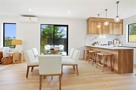 Photo of property in 27c Taipari Road, Te Atatu Peninsula, Auckland, 0610