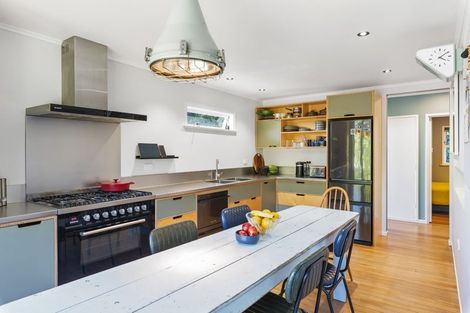 Photo of property in 25 Glen Road, Raumati South, Paraparaumu, 5032