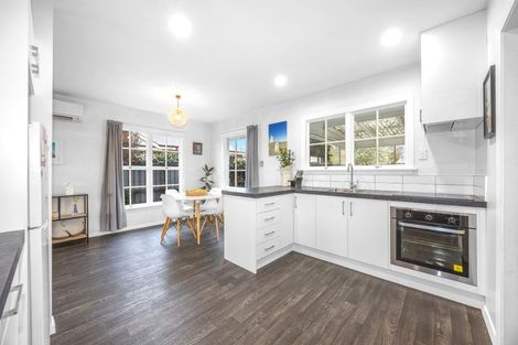 Photo of property in 281 Avonhead Road, Avonhead, Christchurch, 8042
