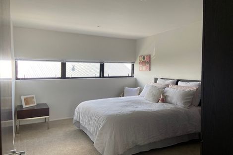 Photo of property in 13 Sharon Road, Waiake, Auckland, 0630