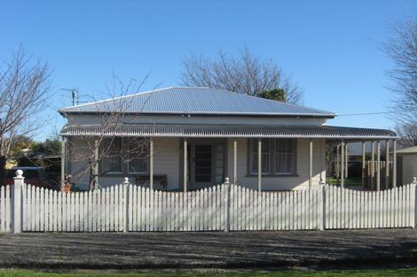 Photo of property in 5 Clifton Avenue, Carterton, 5713