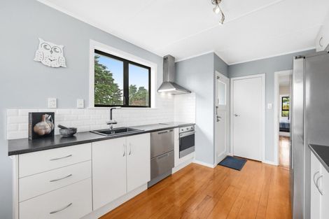 Photo of property in 42 Ennis Avenue, Pakuranga Heights, Auckland, 2010