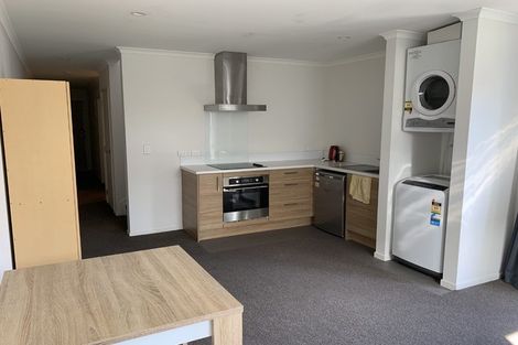 Photo of property in 33 Sandleigh Road, Hamilton Lake, Hamilton, 3204