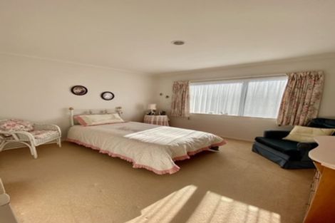 Photo of property in Redwood Village, 68/42 Main Road, Tawa, Wellington, 5028