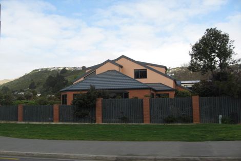 Photo of property in 32 Centaurus Road, Cashmere, Christchurch, 8022