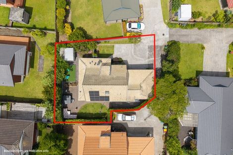 Photo of property in 2/13 Pinewood Grove, Botany Downs, Auckland, 2010