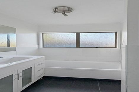 Photo of property in 4 Nearco Street, Randwick Park, Auckland, 2105