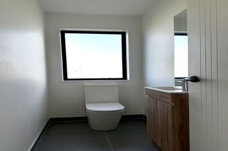 Photo of property in 43 Evergreen Parade, Rosehill, Papakura, 2113