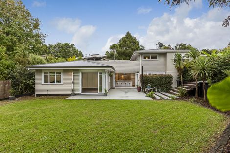 Photo of property in 44 Taupo Street, Green Bay, Auckland, 0604