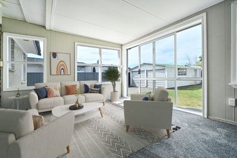 Photo of property in 52 Folkestone Drive, Flaxmere, Hastings, 4120