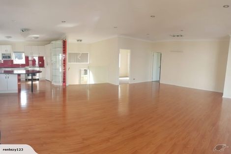 Photo of property in 30b Seacliffe Road, Hillsborough, Auckland, 1042