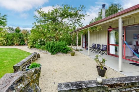 Photo of property in 14 Cross Street, Coalgate, 7673