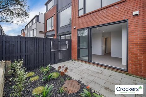 Photo of property in 2/2 Treasure Lane, Te Atatu South, Auckland, 0610