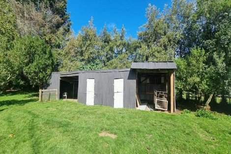 Photo of property in 100 Mcleavey Road, Ohau, Levin, 5570