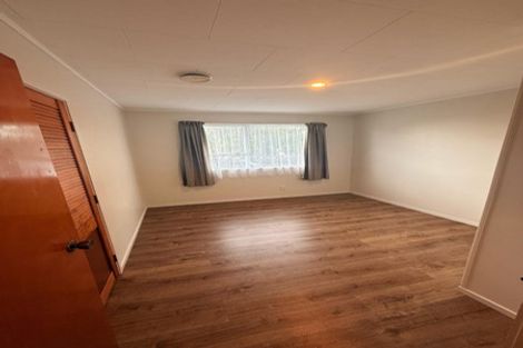 Photo of property in 58 Everglade Drive, Goodwood Heights, Auckland, 2105