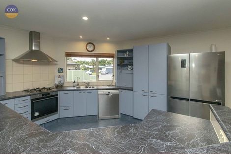 Photo of property in 17 Chelsea Drive, Taradale, Napier, 4112