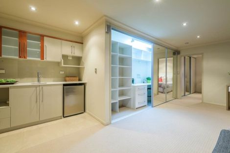 Photo of property in 72 Compass Way, Half Moon Bay, Auckland, 2012