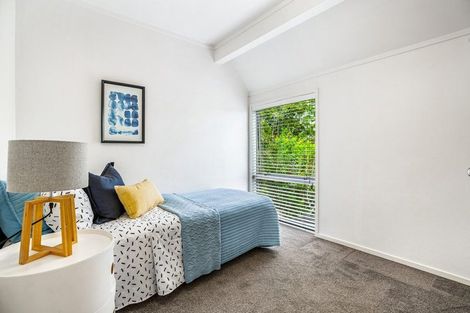 Photo of property in 1/25 Archers Road, Hillcrest, Auckland, 0629