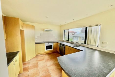 Photo of property in 2b Spencer Road, Pinehill, Auckland, 0632