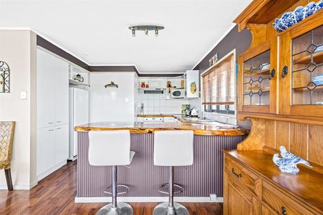 Photo of property in 689 Beach Road, Rothesay Bay, Auckland, 0630