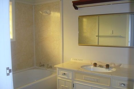 Photo of property in 19a Crescent Court, Melville, Hamilton, 3206