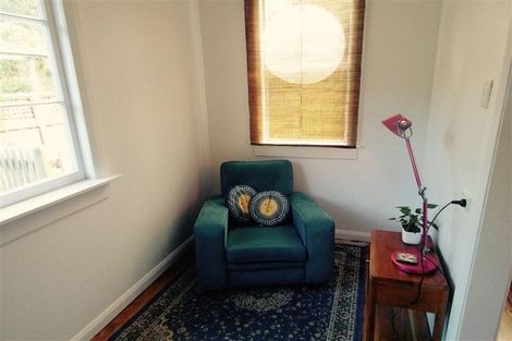 Photo of property in 12 Tamar Street, New Plymouth, 4310