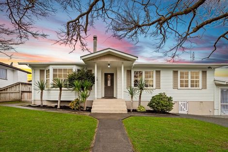 Photo of property in 6 Vina Place, Massey, Auckland, 0614