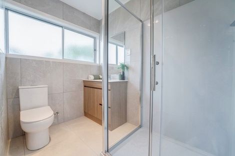 Photo of property in 21 Idlewild Avenue, Mangere, Auckland, 2022