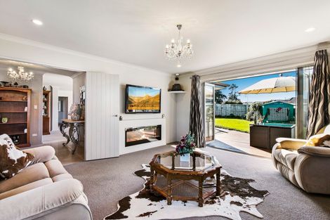 Photo of property in 6 Searle Drive, Patumahoe, Pukekohe, 2679