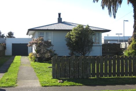 Photo of property in 44 Holland Crescent, Bulls, 4818