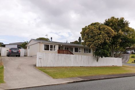 Photo of property in 69a Powrie Street, Glenfield, Auckland, 0629