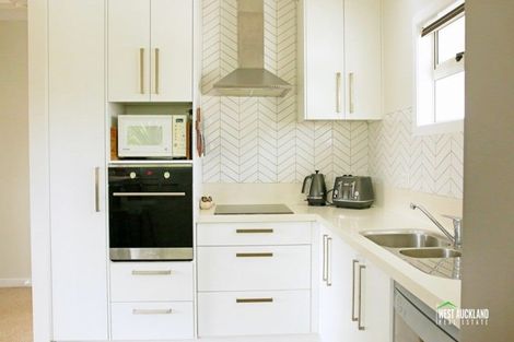 Photo of property in 40 Hindmarsh Street, Henderson, Auckland, 0612