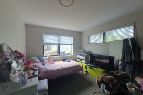 Photo of property in 1 Mataki Way, Glen Eden, Auckland, 0602